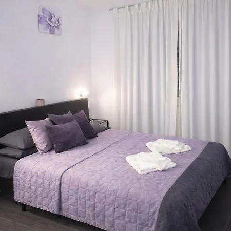 Saint Peter Basilica 200M- 2Br -2Ba -Sleeps 6-3